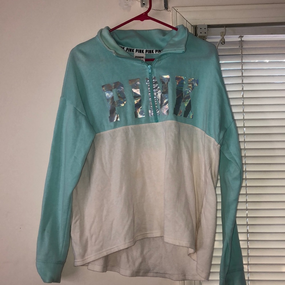 vs pink pull over